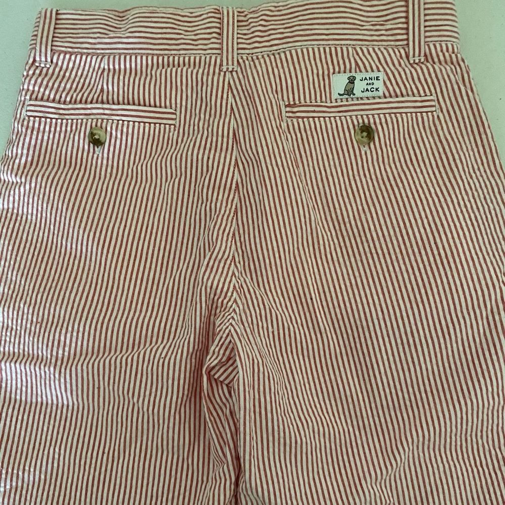 Janie and Jack boys shorts size 5 red & white